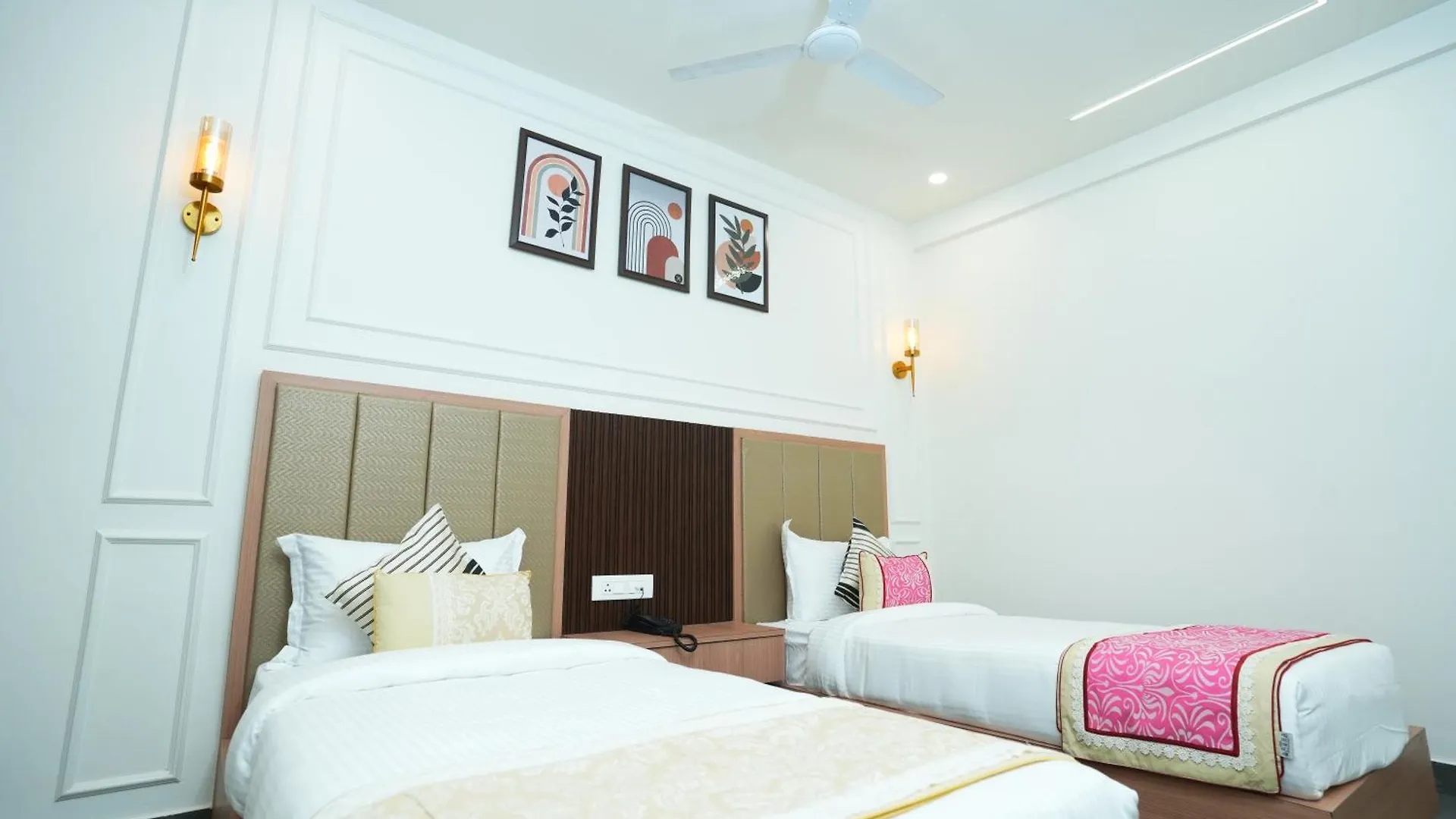 ***  Anaya Retreat Hotel Varanasi India
