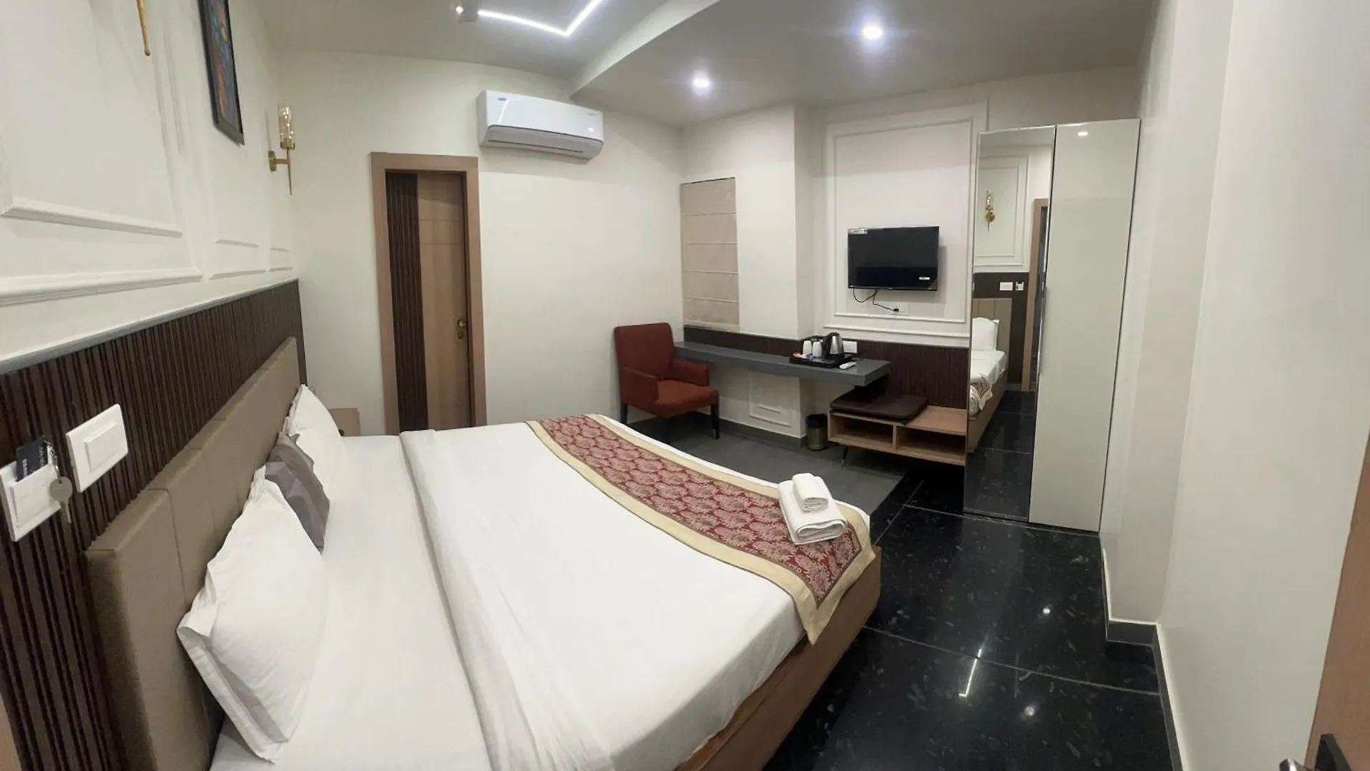 Anaya Retreat Hotel Varanasi