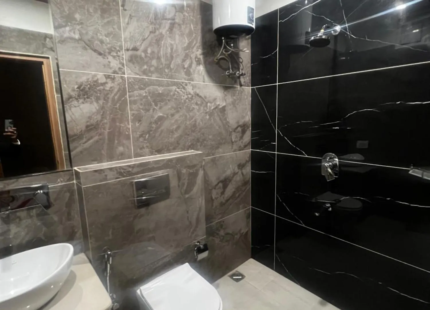 فندق Anaya Retreat فاراناسي